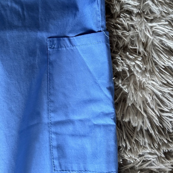 Medical Scrubs - Picture 4 of 7